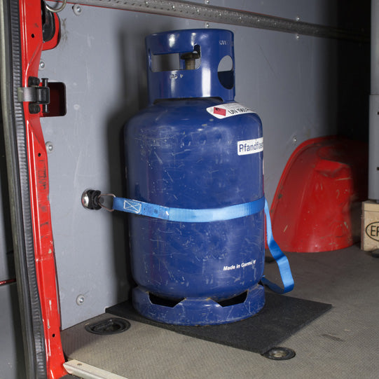 Airline lashing plate point, aluminum