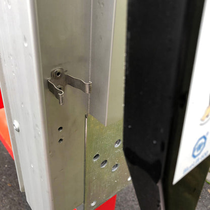 Clamping spring for lift